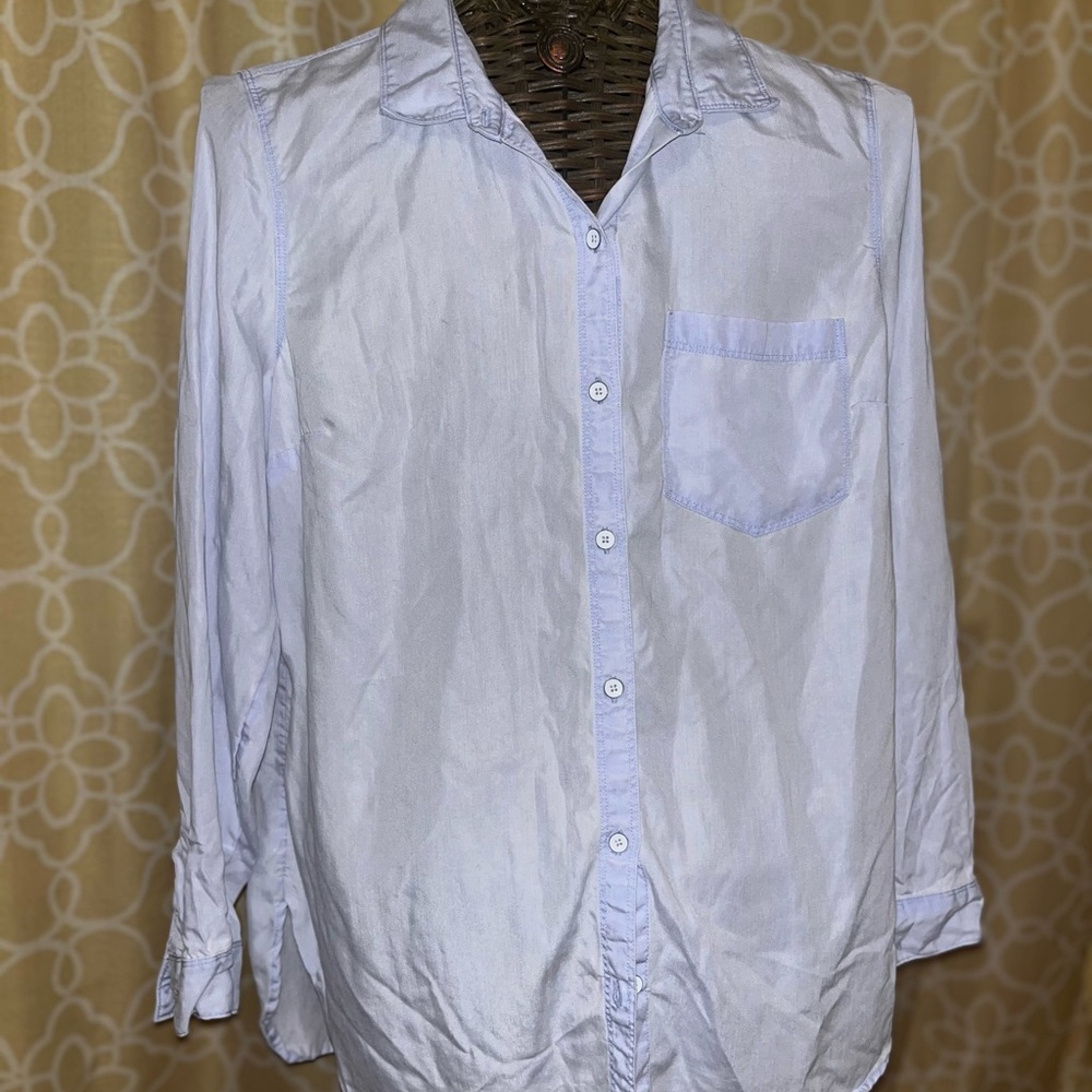 Casual Button-Down Buttery Soft Demin-Like Shirt Old Navy